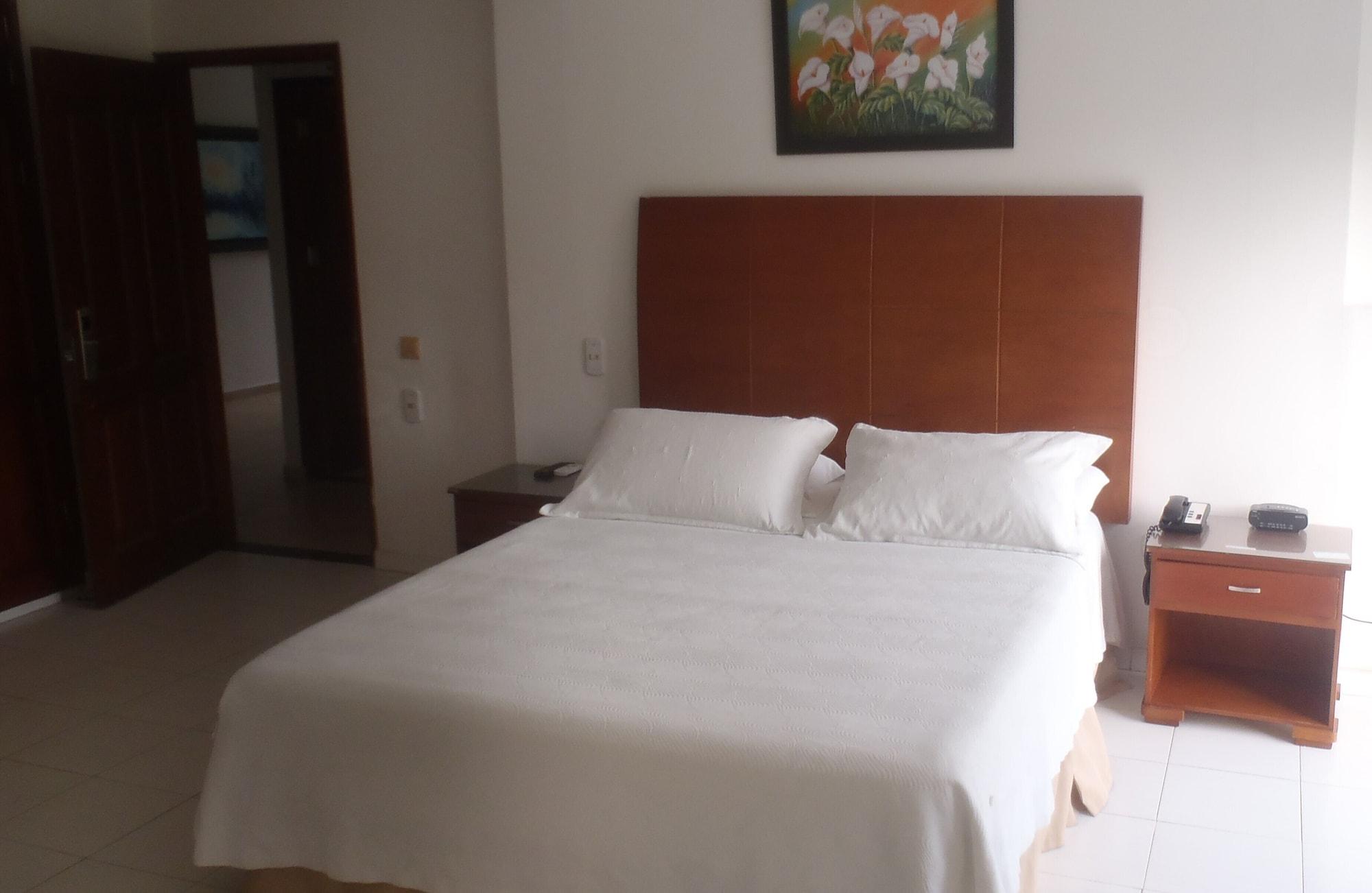 Coral Reef Hotel 3*