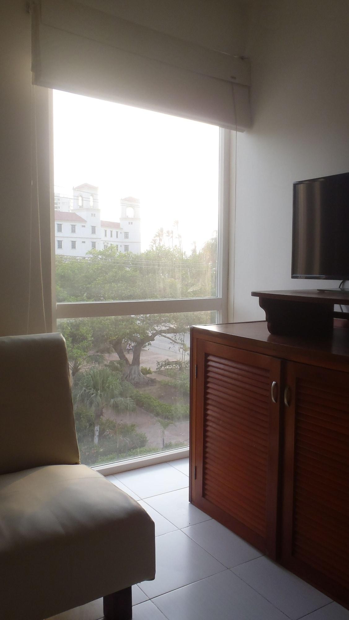 Coral Reef Hotel 3*